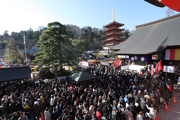 関東三大不動、真言宗智山派別格本山「高幡不動尊金剛寺」。新選組土方歳三の菩提寺。