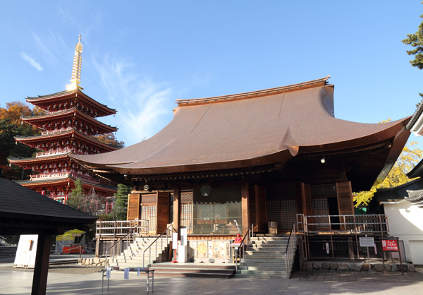 関東三大不動、真言宗智山派別格本山「高幡不動尊金剛寺」。新選組土方歳三の菩提寺。