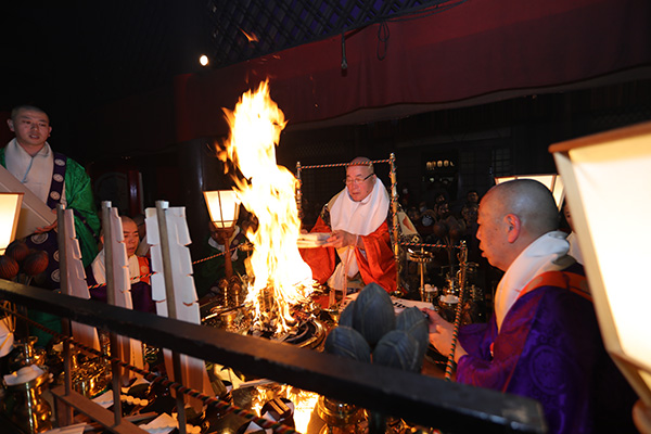 関東三大不動、真言宗智山派別格本山「高幡不動尊金剛寺」。新選組土方歳三の菩提寺。