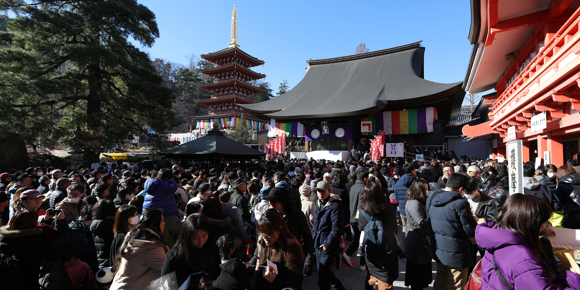 関東三大不動、真言宗智山派別格本山「高幡不動尊金剛寺」。新選組土方歳三の菩提寺。