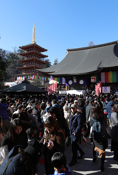 関東三大不動、真言宗智山派別格本山「高幡不動尊金剛寺」。新選組土方歳三の菩提寺。
