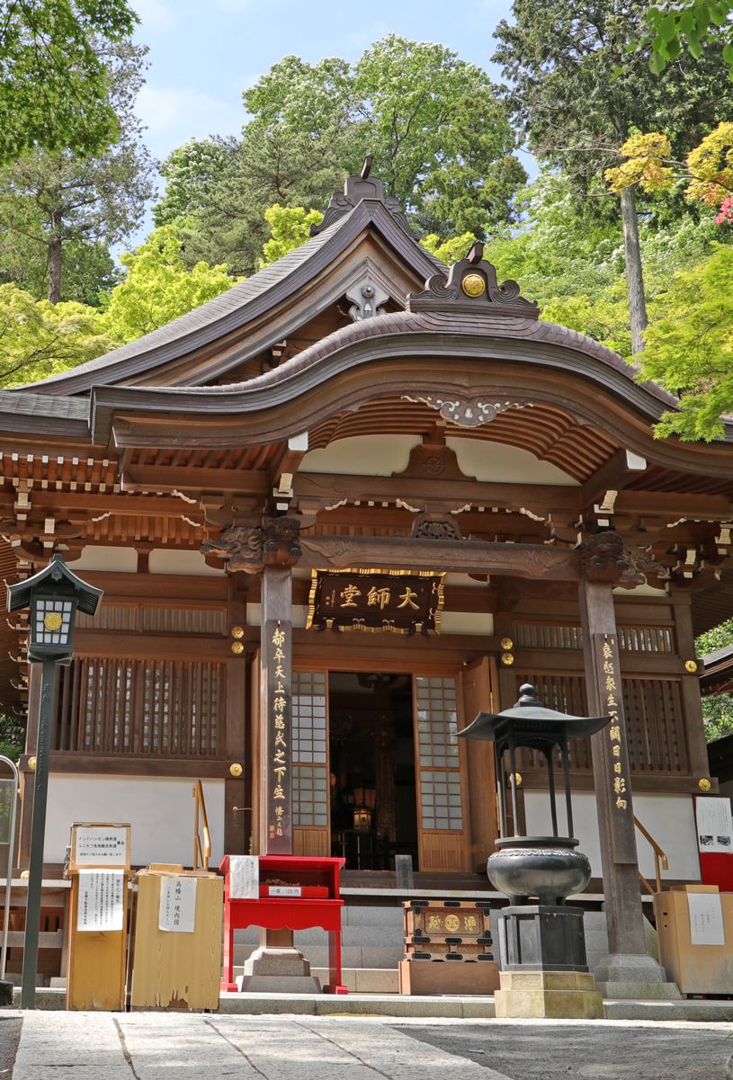 関東三大不動、真言宗智山派別格本山「高幡不動尊金剛寺」。新選組土方歳三の菩提寺。